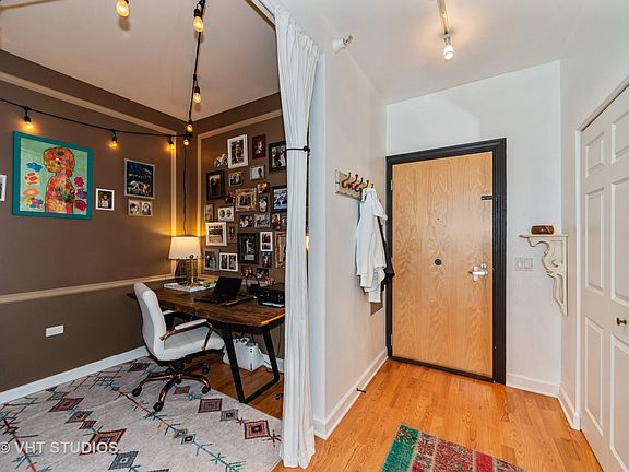 3rd image of 1629 S Prairie Ave Unit 709