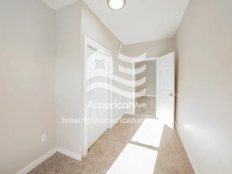 1453388_012_wm_-_bedroom_13349187.jpg