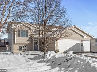 1550 Marigold Dr, Cambridge, MN 55008