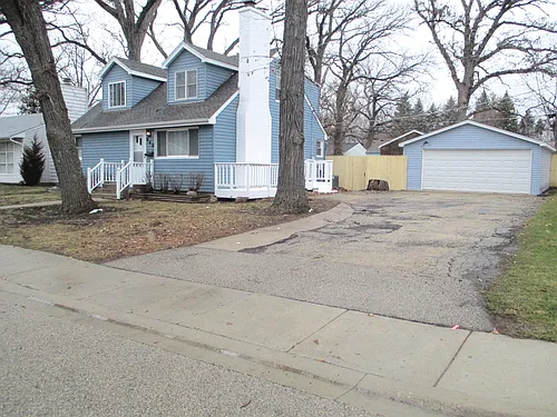 448 Midway Dr Photo 1