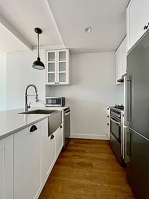 3rd image of 409 Eastern Pkwy #413A
