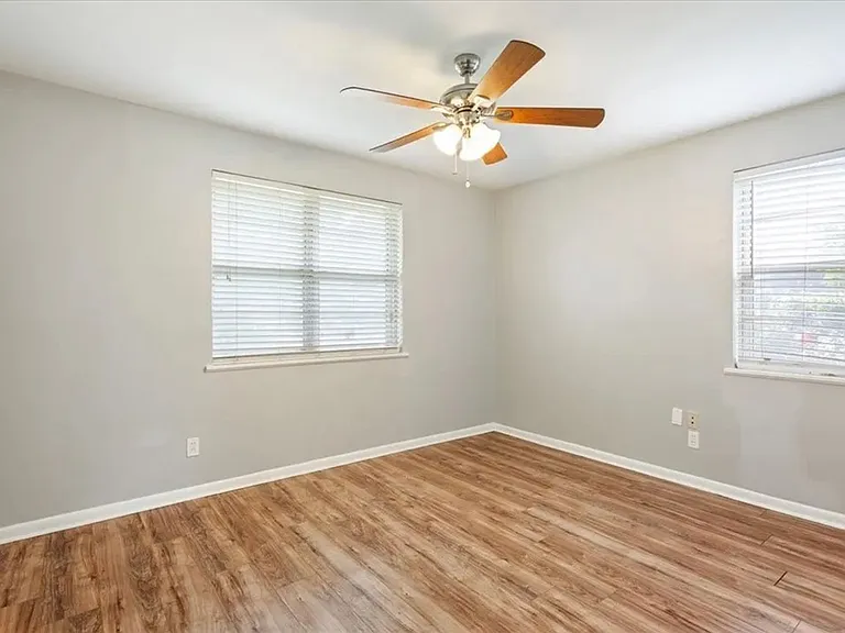 316 Cranbrook Dr — Photo 14