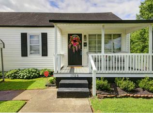 1708 Coffman St, Barboursville, WV 25504
