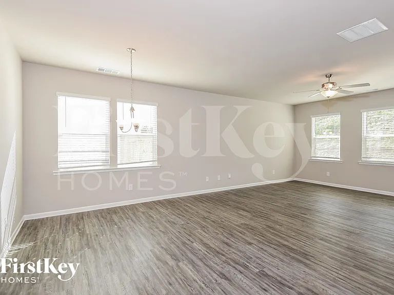 4954 Hillstone Dr — Photo 2