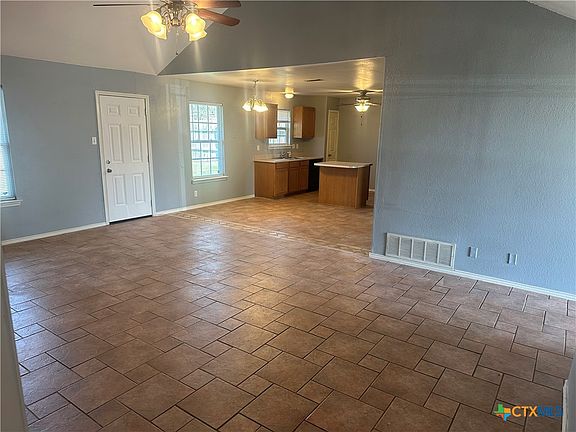 5th image of 3505 Warfield Dr