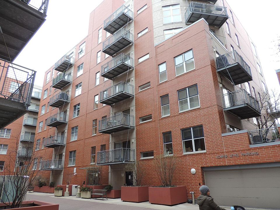 1st image of 1236 Chicago Ave APT 402