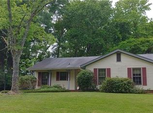 7716 Winterset Dr, Charlotte, NC 28270