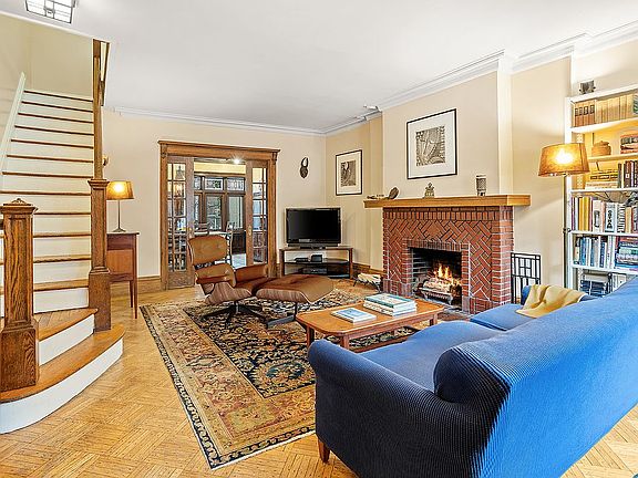 2nd image of 18 Rutland Rd