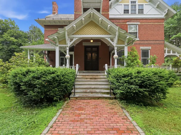 1 Florence St #2, Leeds, MA 01053