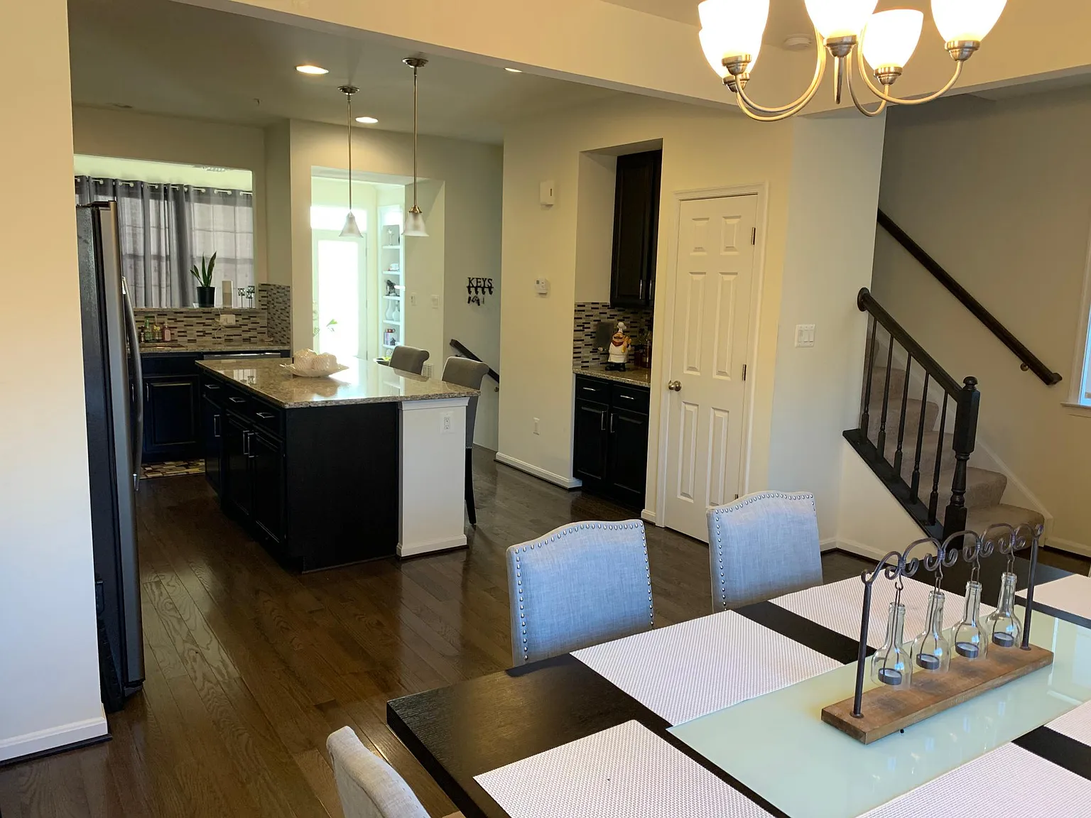 7527 Honey Locust Ln — Photo 4