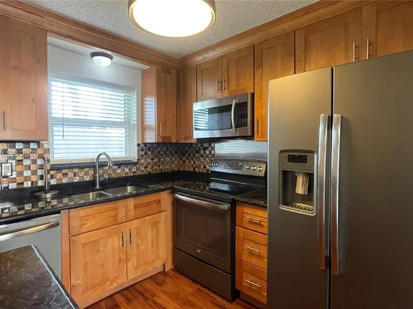531 W Kalmia Dr APT 5, Lake Park, FL 33403