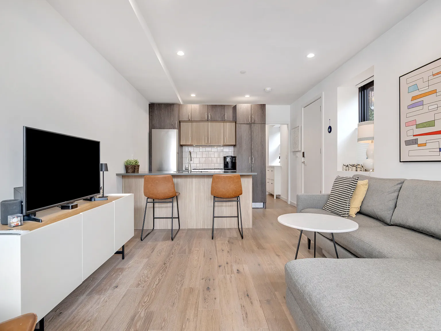 1 bed, 590 sqft, $2,835 — Photo 4