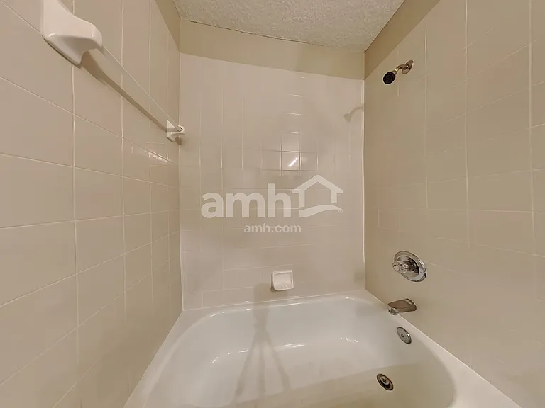 947 Silver Spring Ct — Photo 17