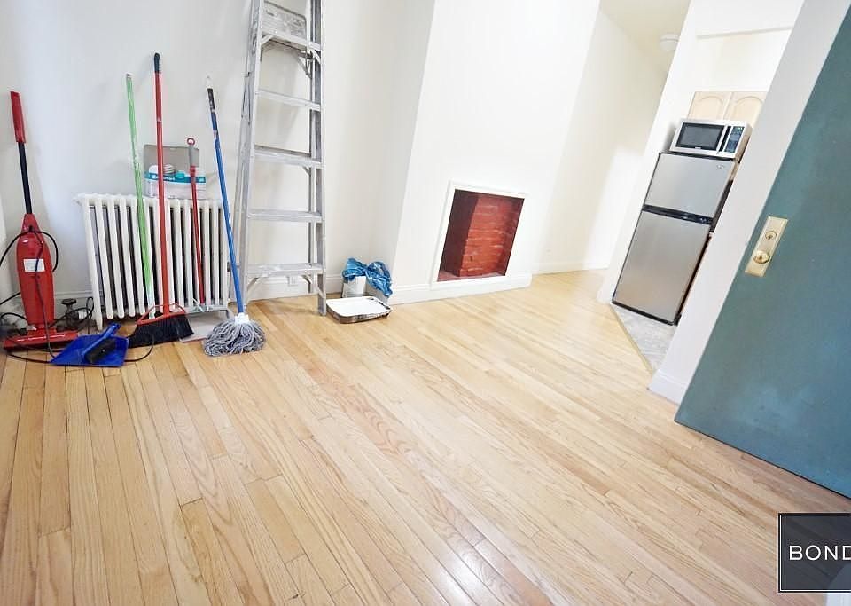 2nd image of 413 E 9th St #1CB