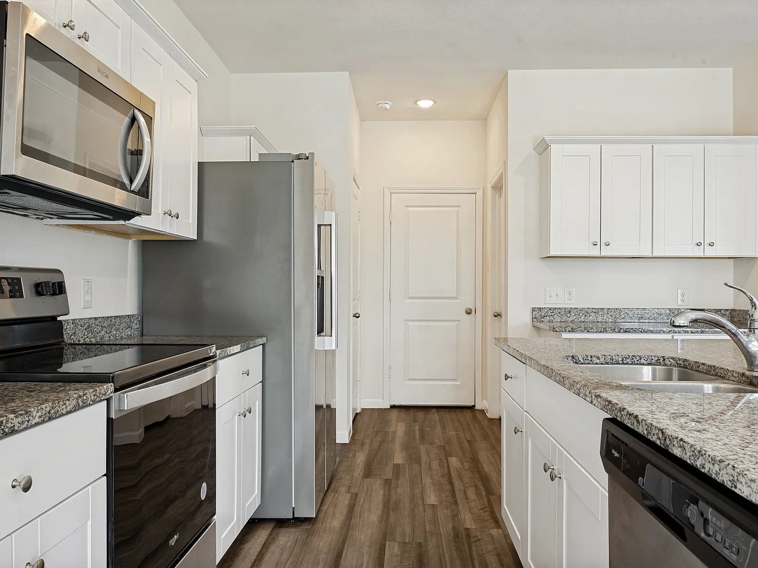 4 bed, 2182 sqft, $2,150 — Photo 4