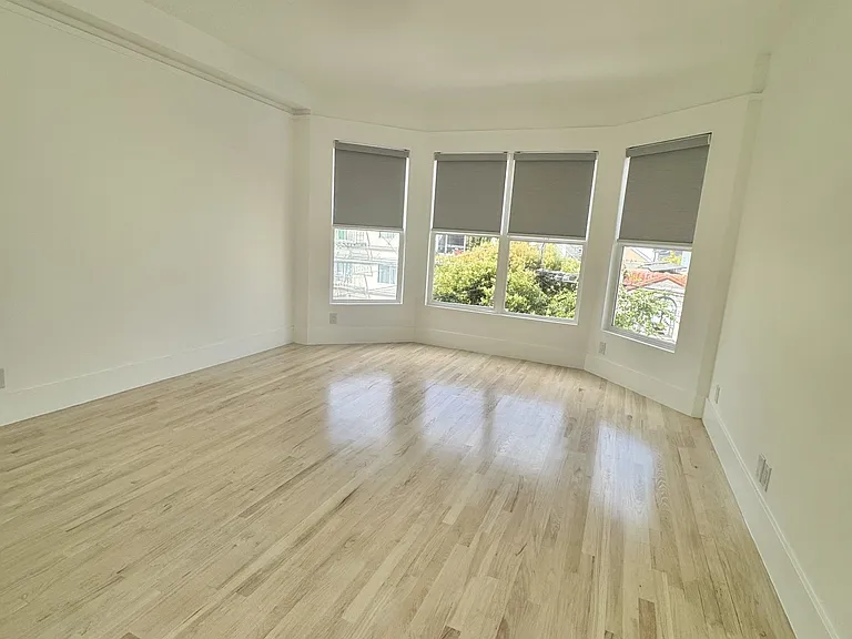 1025 Hampshire St #B — Photo 4
