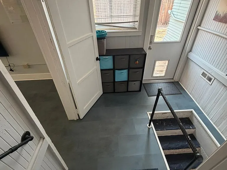 1424 W Franklin St — Photo 22