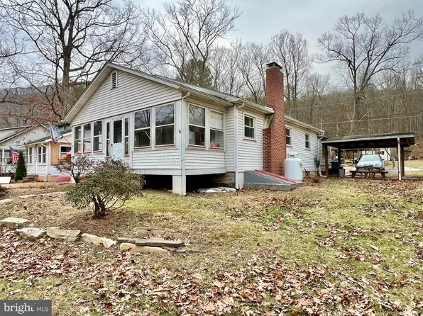 186 Cypher Beach Rd, Hopewell, PA 16650