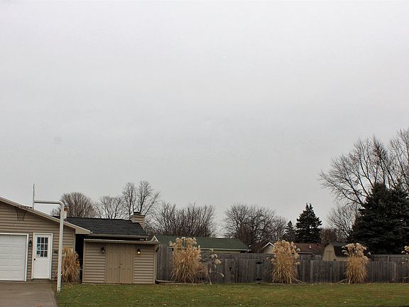 5th image of 3212 Country Park Ln