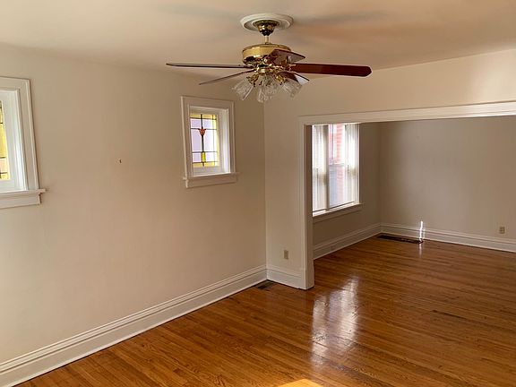 4th image of 4943 Lindenwood Ave #4945