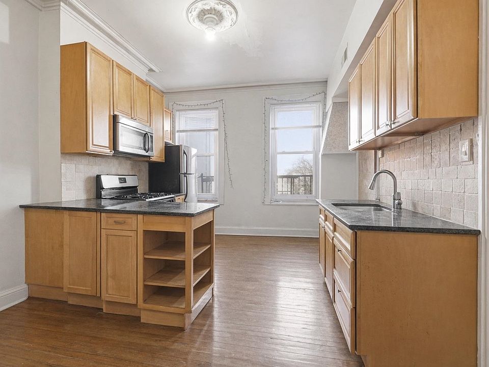 1st image of 233 Summit Ave Floor 2