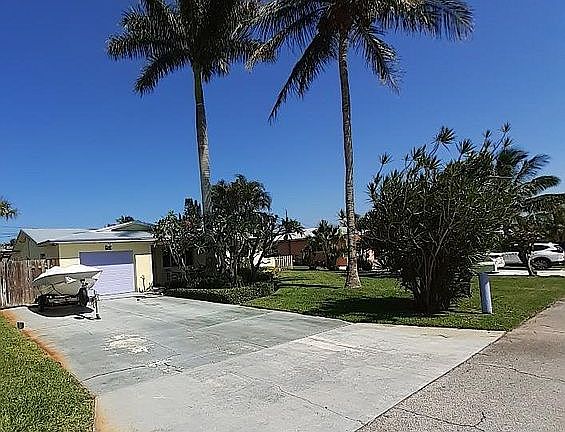 3rd image of 3563 NE Barbara Dr