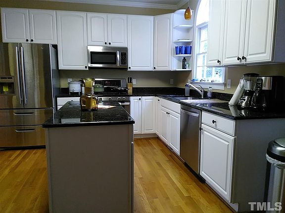 3rd image of 107 Stockbridge Pl