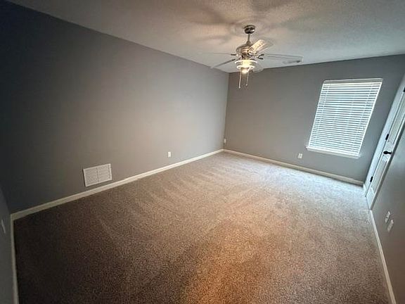 5th image of 10241 Evening Hill Dr