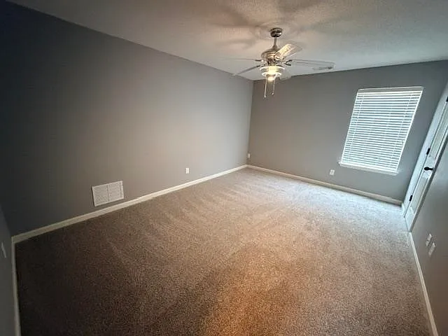 10241 Evening Hill Dr — Photo 5