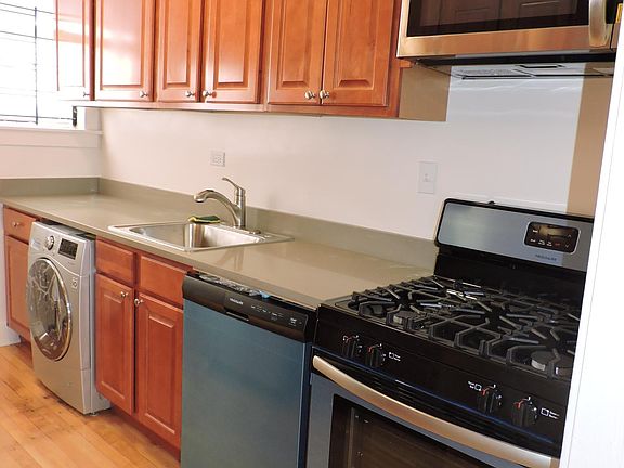 2nd image of 7446 N Seeley Ave #3B