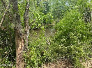 35 Indian Bluff Dr, Youngstown, FL 32466