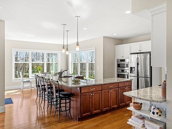 5th image of 18 Riverview Hts #56