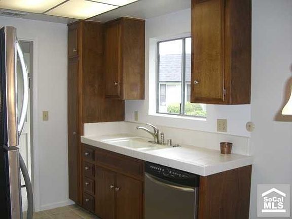 Bright Kitchen