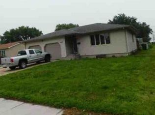 645 Joehnck Rd, Grand Island, NE 68801