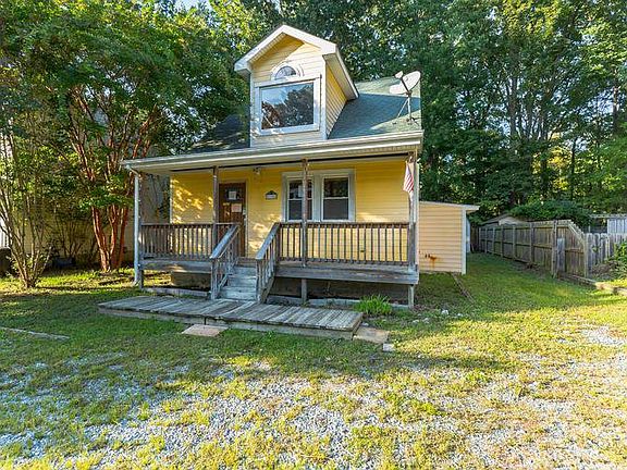2nd image of 1108 Wildwood Ln