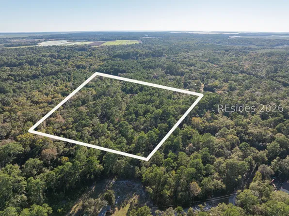 60 Rosa Scott Drive, St Helena Island, SC 29920