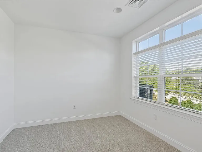 111 Gilpin Dr #B2 — Photo 8