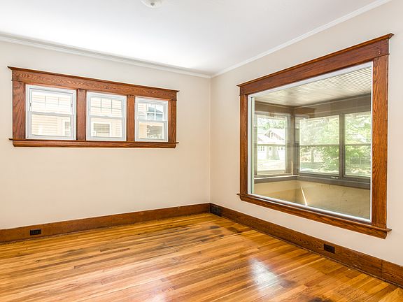 5th image of 2236 Francis Ave SE