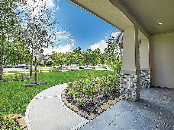 4th image of 32726 Tall Oaks Way