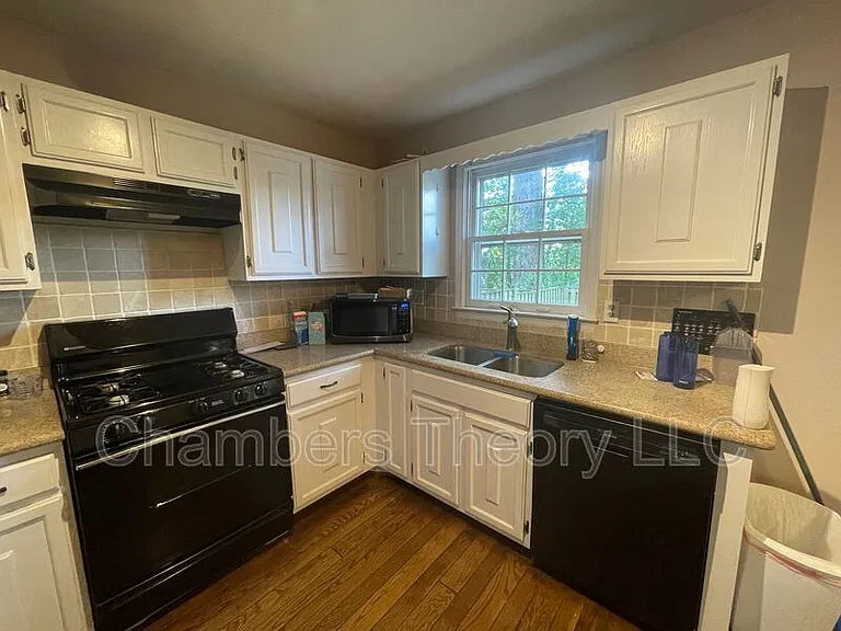 16 Carriage House Cir — Photo 13