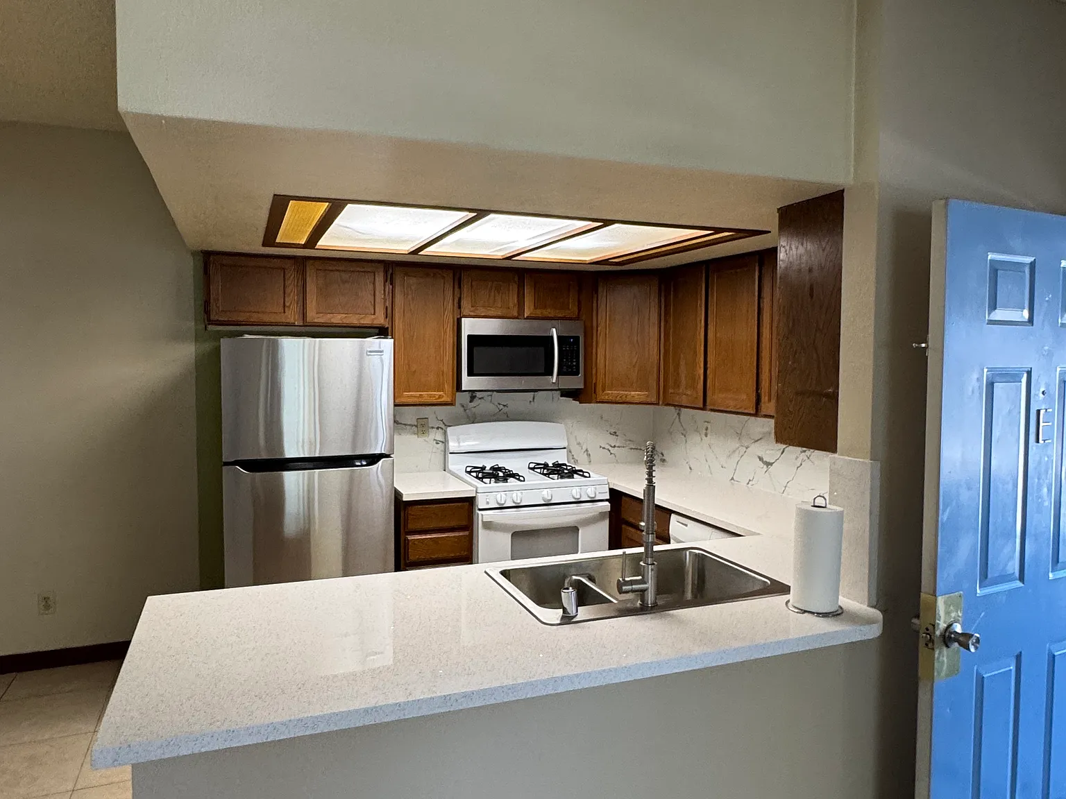 2 bed, 1100 sqft, $1,450 — Photo 4