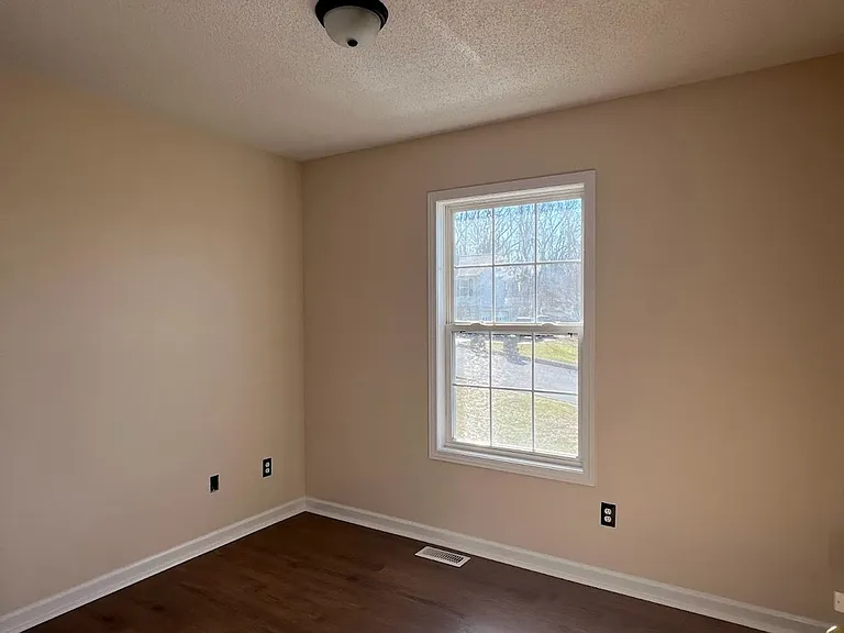 129 Meadowlark Dr — Photo 9