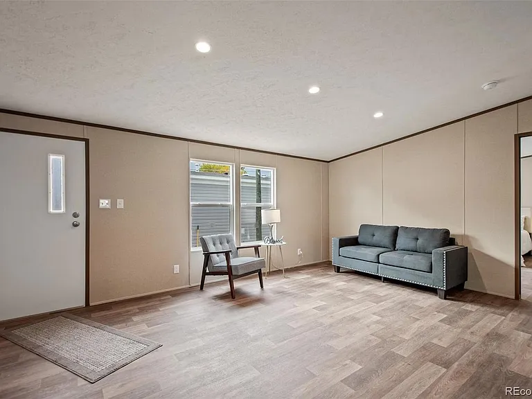 720 4th St #34 — Photo 9