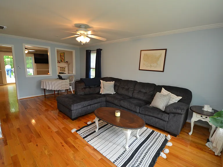 1527 Snug Harbor Rd — Photo 14