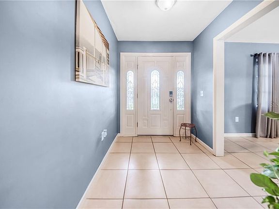 4th image of 109 Holmes Pl