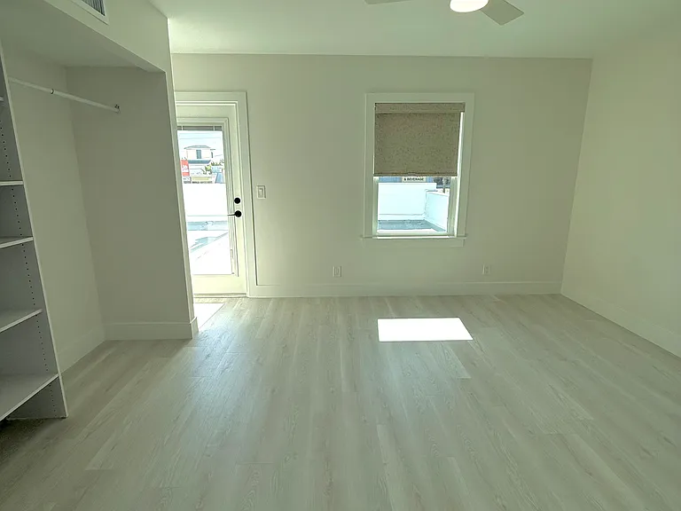 5909 S Dixie Hwy #B — Photo 5