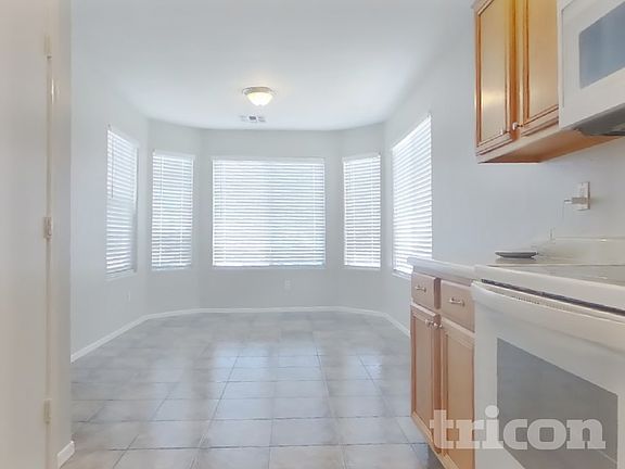 4th image of 10819 W Virginia Ave