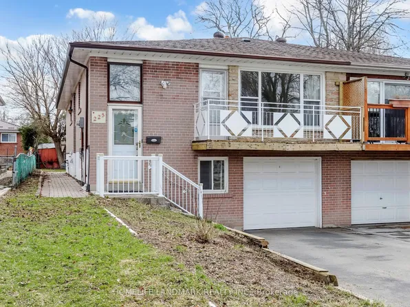 225 Pineway Blvd, Toronto, ON