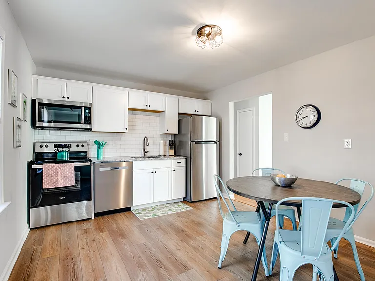 900 Cheatwood Ave — Photo 5