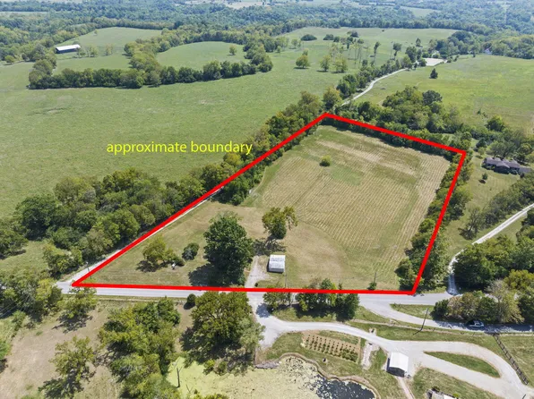 870 Shryocks Ferry Rd, Versailles, KY 40383